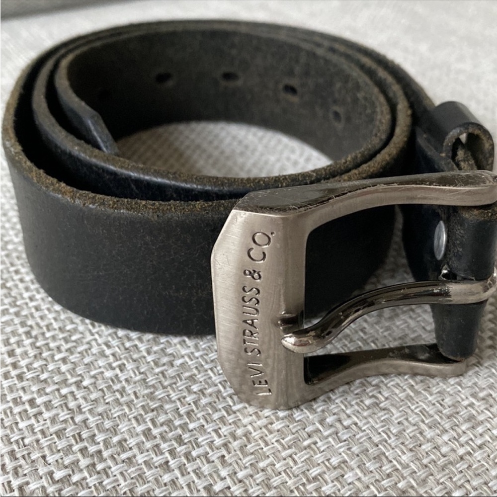 Levi’s Men’s Leather Belt